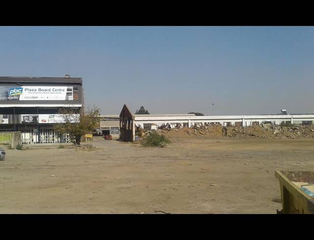 13,500M² WAREHOUSE FOR SALE IN ALBERTON NORTH